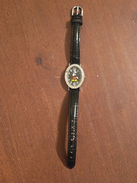 Mickie Mouse Watch - Picture 2 of 6